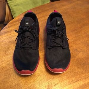 Men’s Nike Roshe 2, size 10